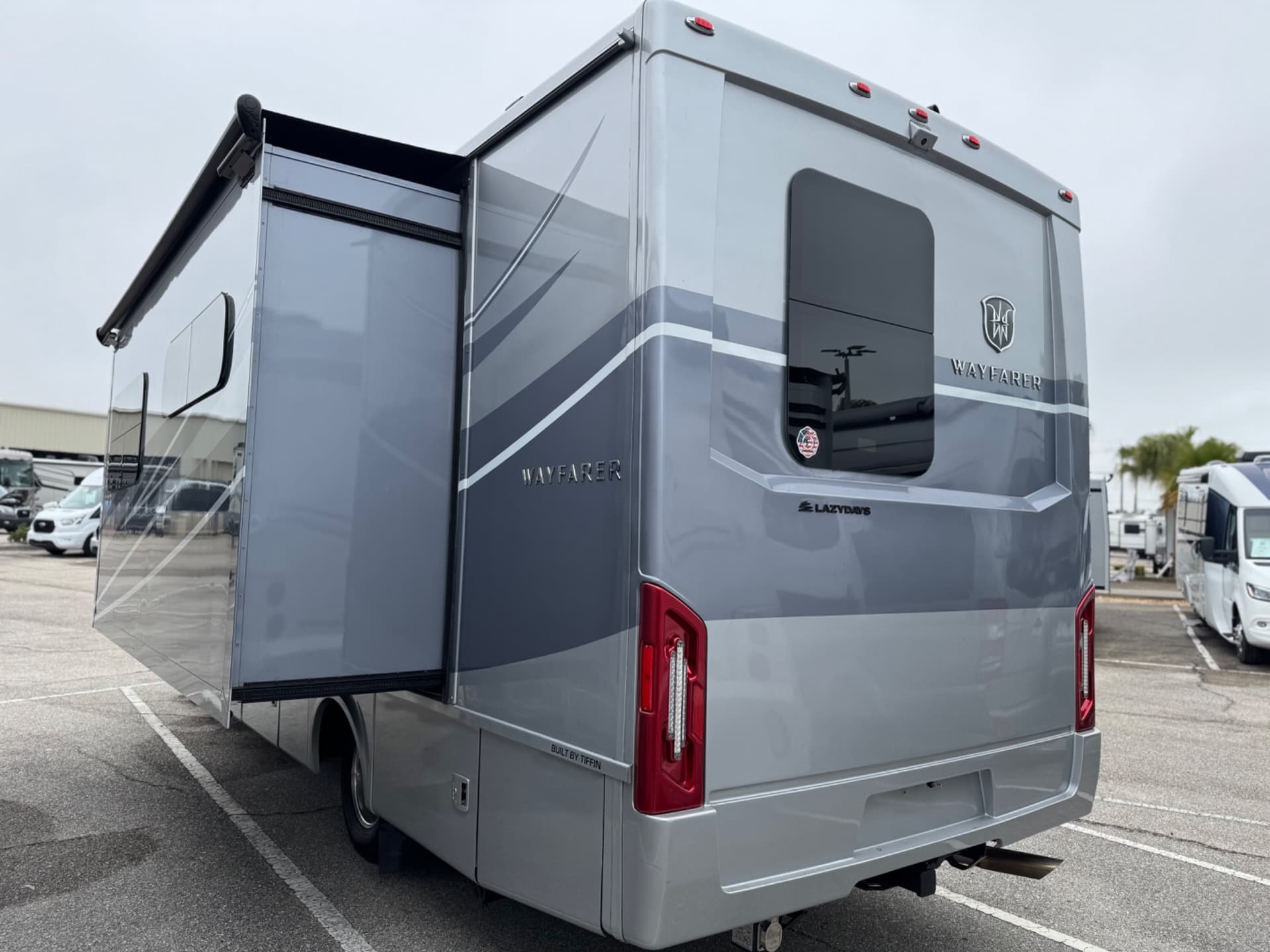 2024 Tiffin Motorhomes 2024 Tiffin Motorhomes Wayfarer - thumbnail 3