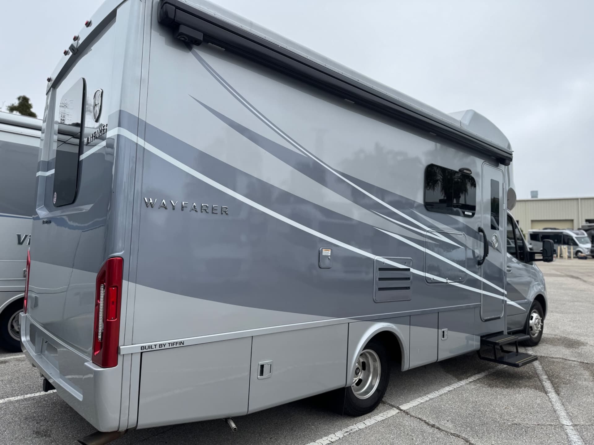 2024 Tiffin Motorhomes 2024 Tiffin Motorhomes Wayfarer - thumbnail 4