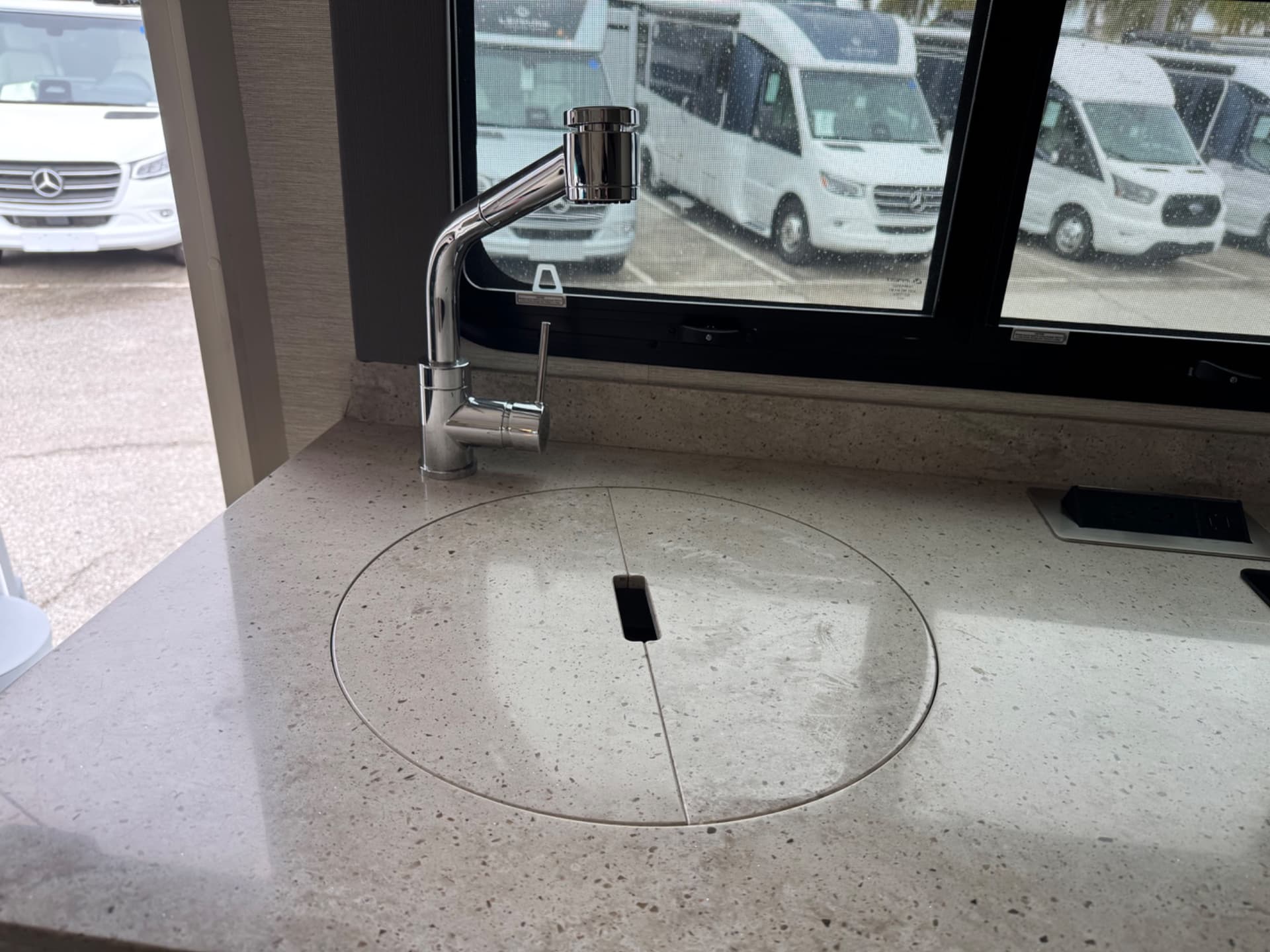 2024 Tiffin Motorhomes 2024 Tiffin Motorhomes Wayfarer - thumbnail 12