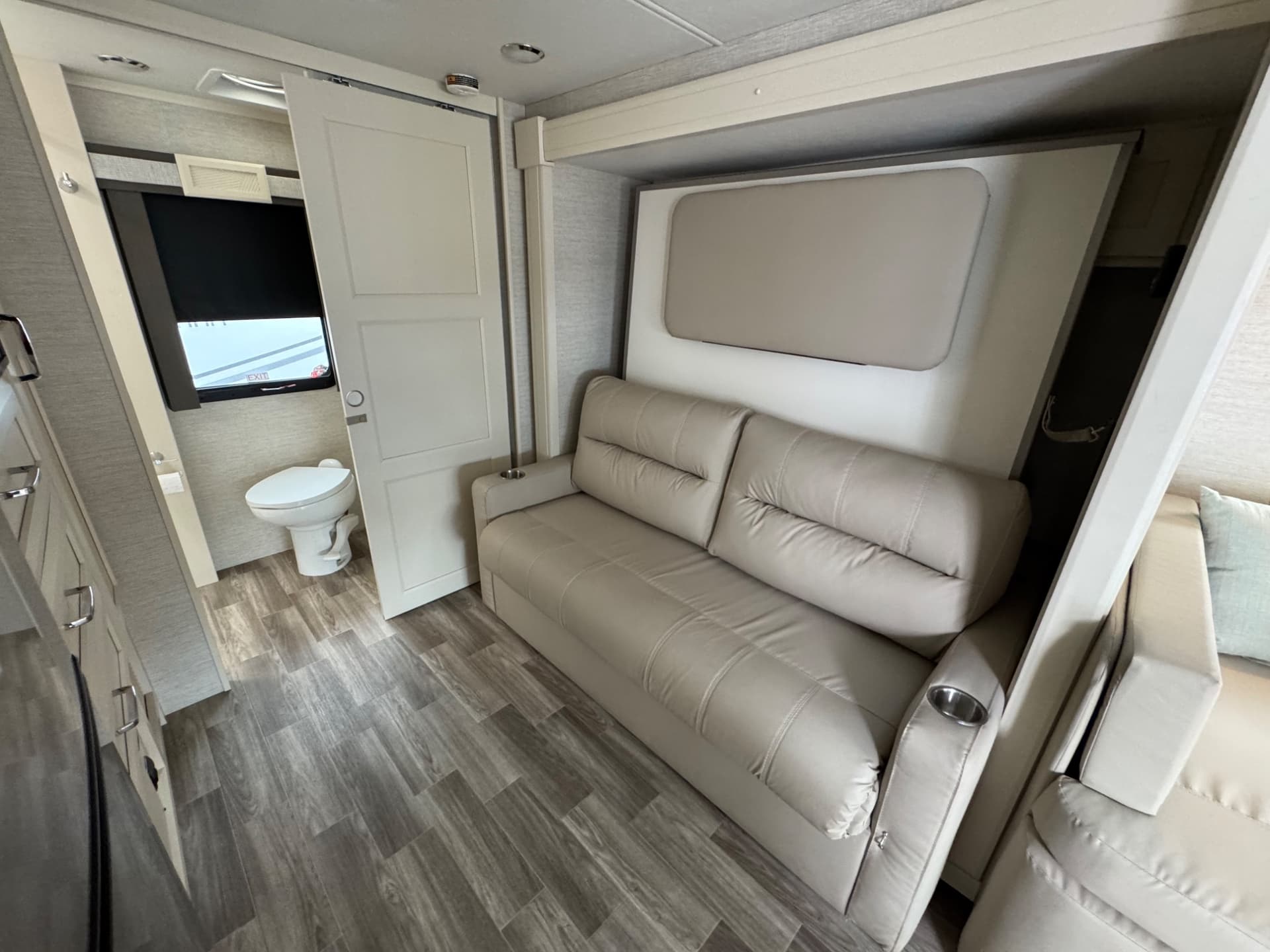 2024 Tiffin Motorhomes 2024 Tiffin Motorhomes Wayfarer - thumbnail 17