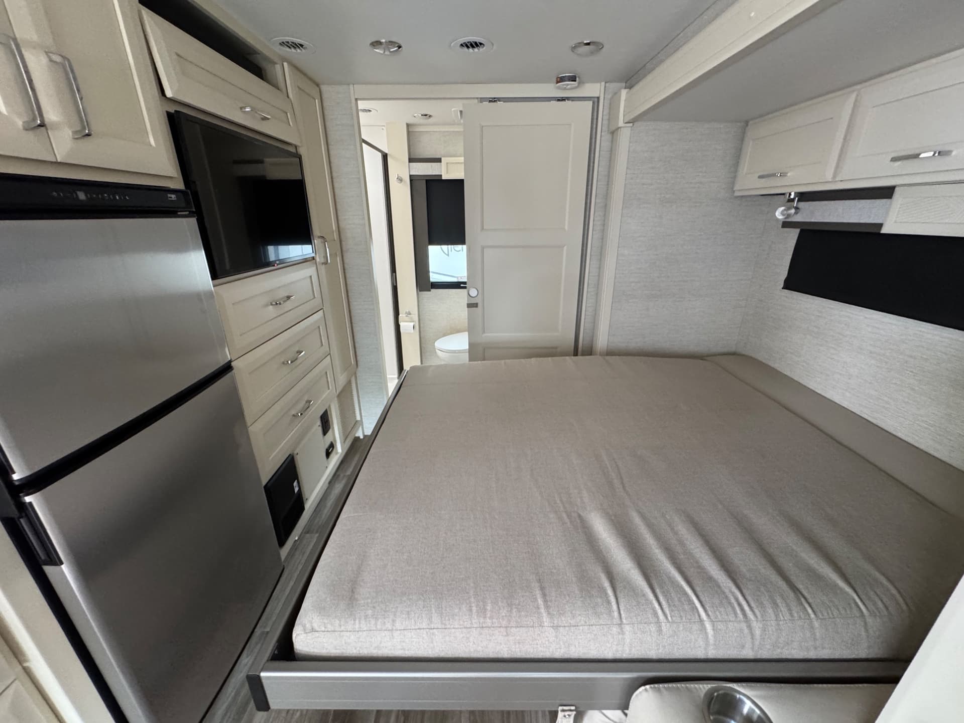 2024 Tiffin Motorhomes 2024 Tiffin Motorhomes Wayfarer - thumbnail 19
