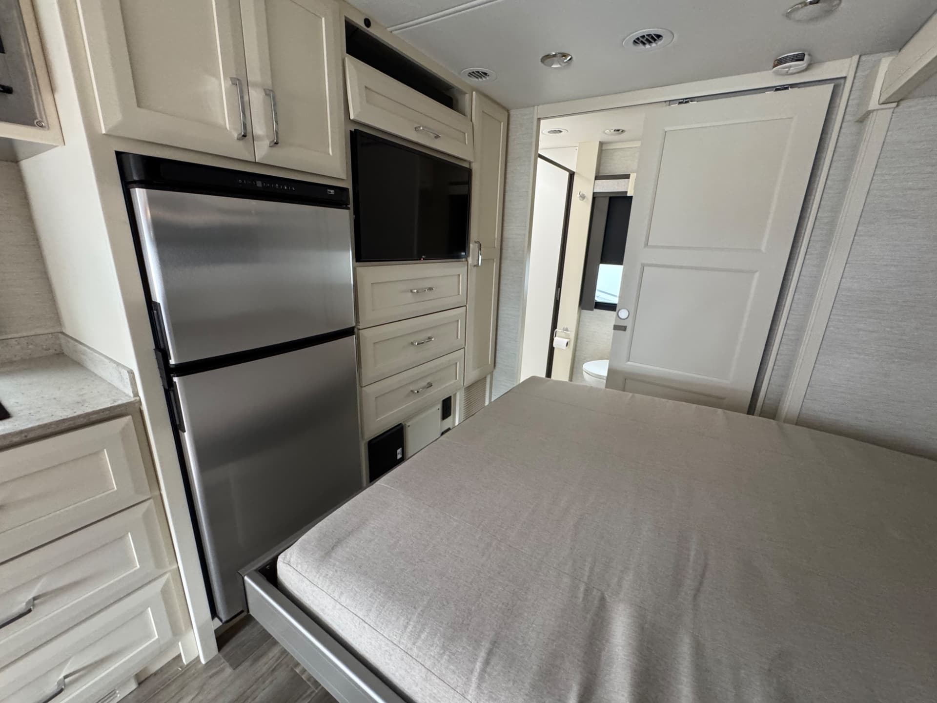 2024 Tiffin Motorhomes 2024 Tiffin Motorhomes Wayfarer - thumbnail 20