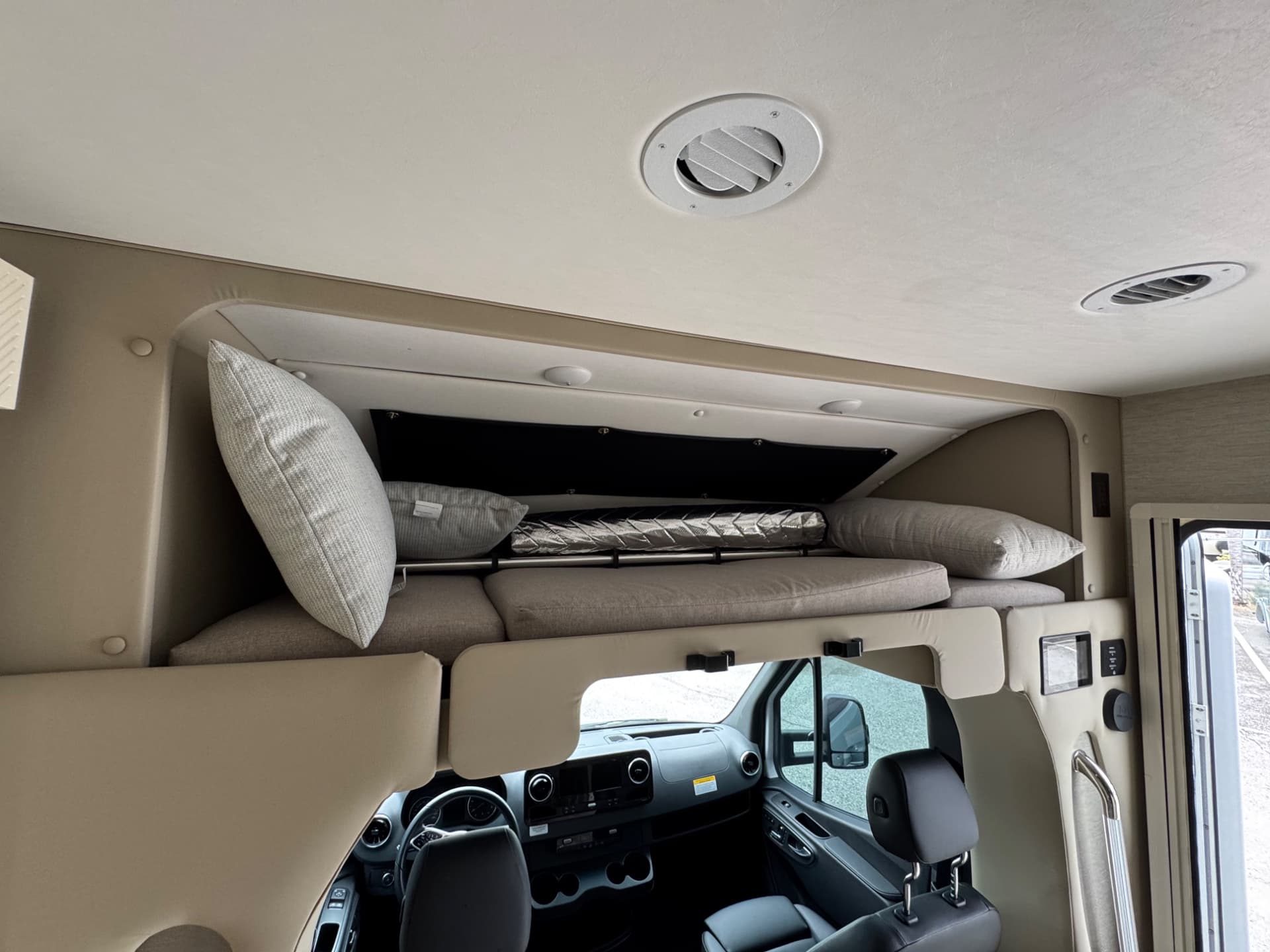 2024 Tiffin Motorhomes 2024 Tiffin Motorhomes Wayfarer - thumbnail 23