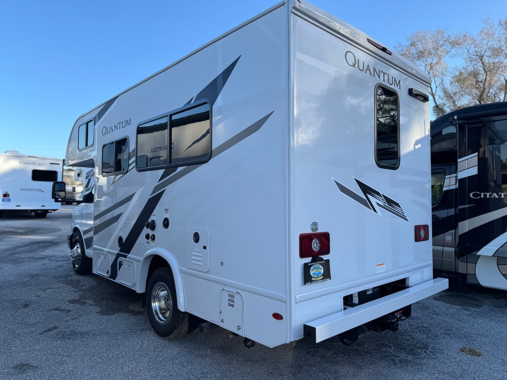 2026 Thor Motor Coach 2026 Thor Motor Coach Quantum - thumbnail 3