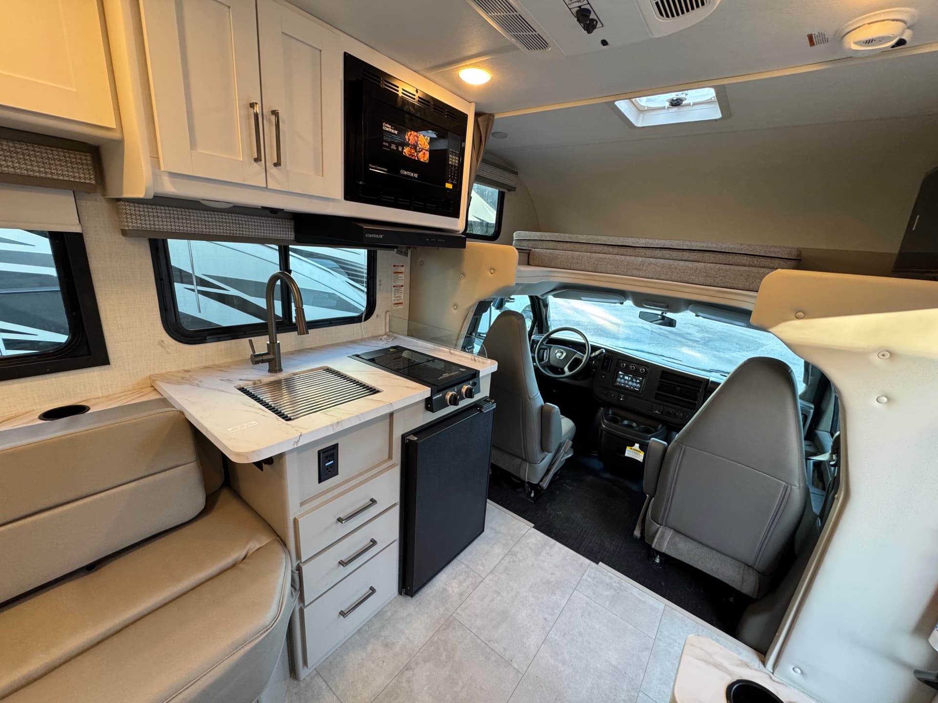 2026 Thor Motor Coach 2026 Thor Motor Coach Quantum - thumbnail 9