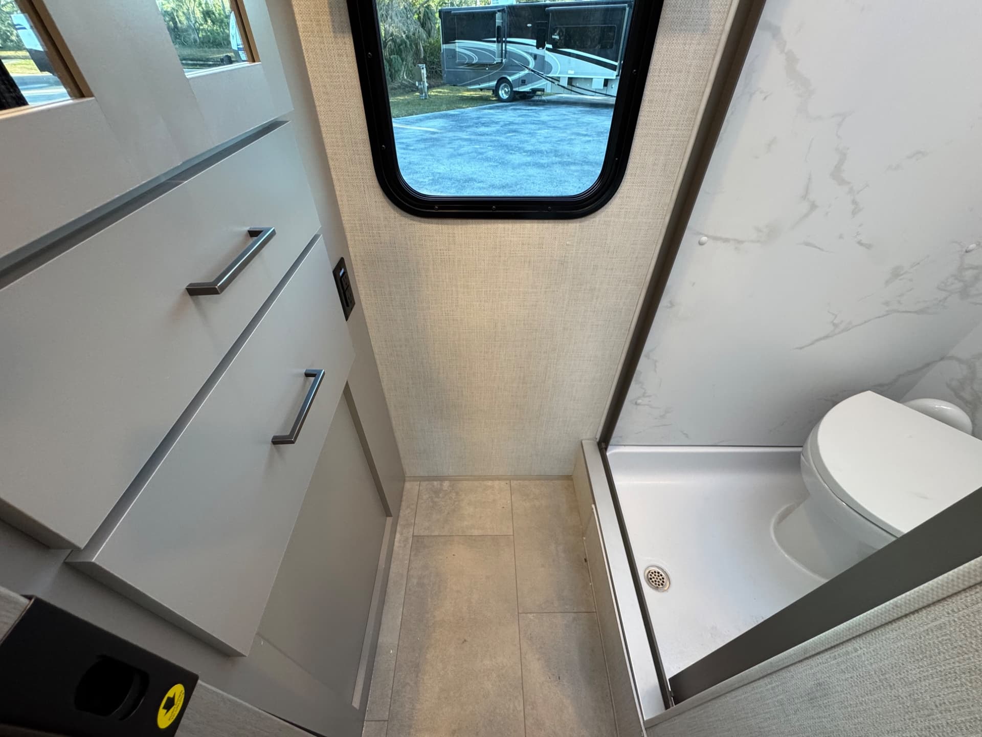 2026 Thor Motor Coach 2026 Thor Motor Coach Quantum - thumbnail 16