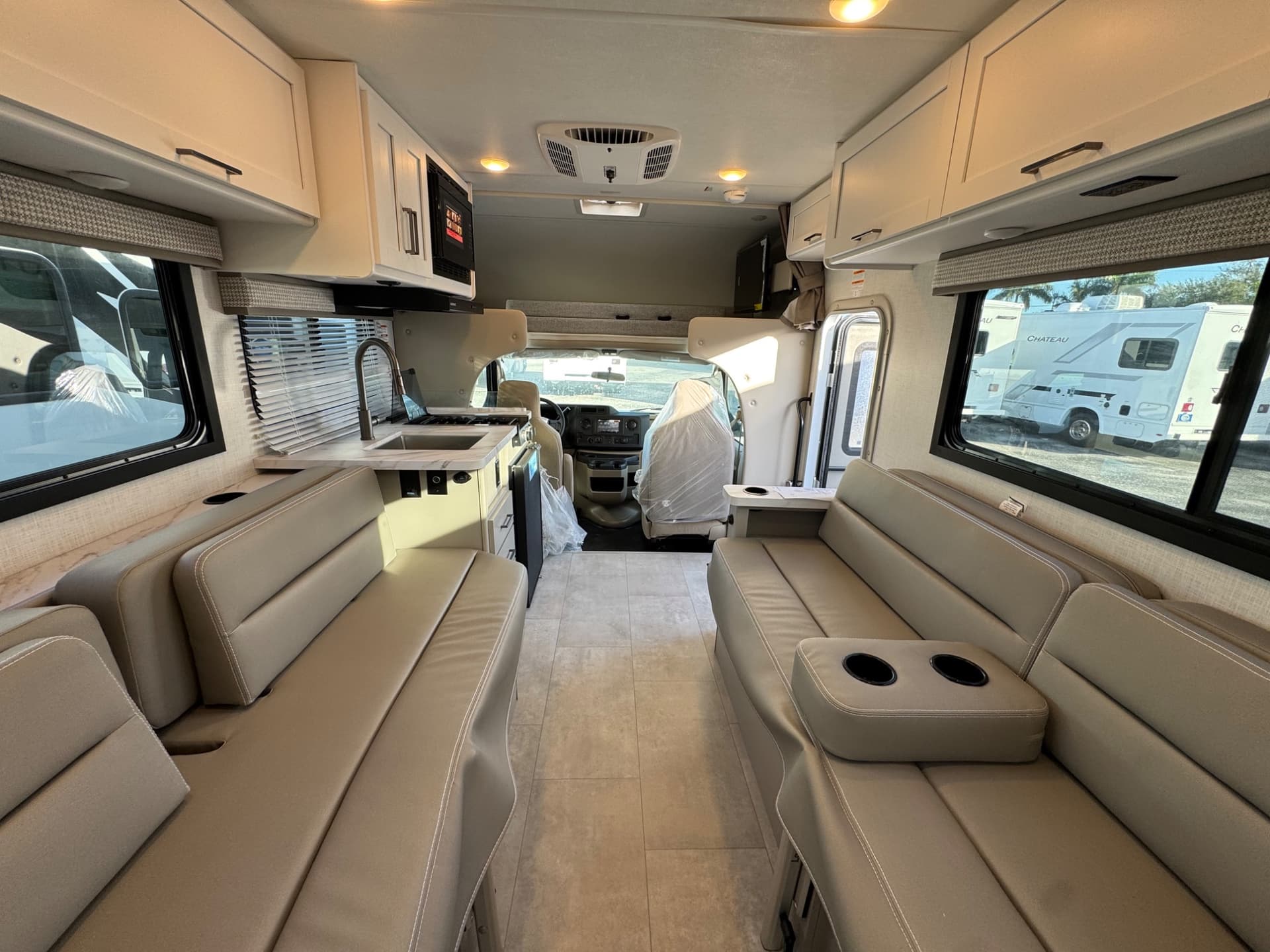 2026 Thor Motor Coach 2026 Thor Motor Coach Quantum - thumbnail 7