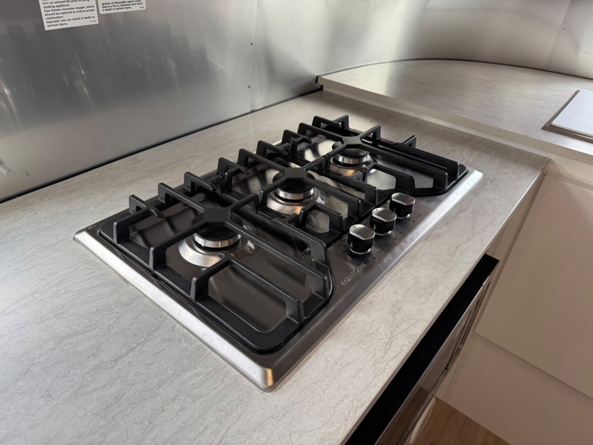 2024 Airstream 2024 Airstream Caravel - thumbnail 13