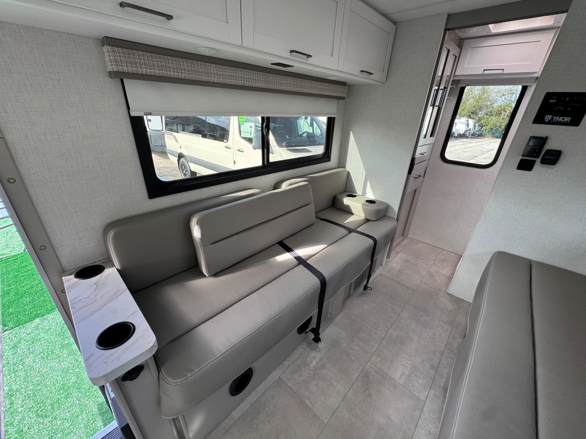 2026 Thor Motor Coach 2026 Thor Motor Coach Quantum - thumbnail 13