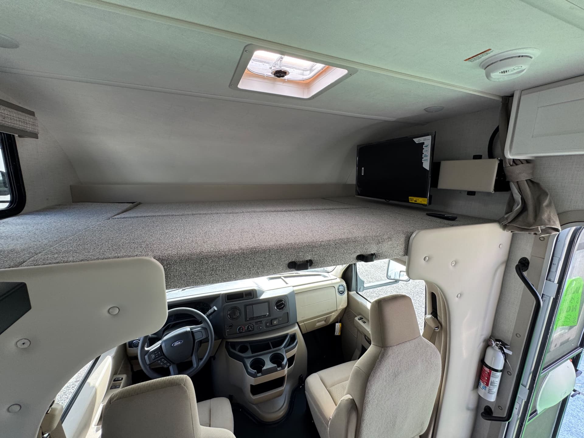 2026 Thor Motor Coach 2026 Thor Motor Coach Quantum - thumbnail 16