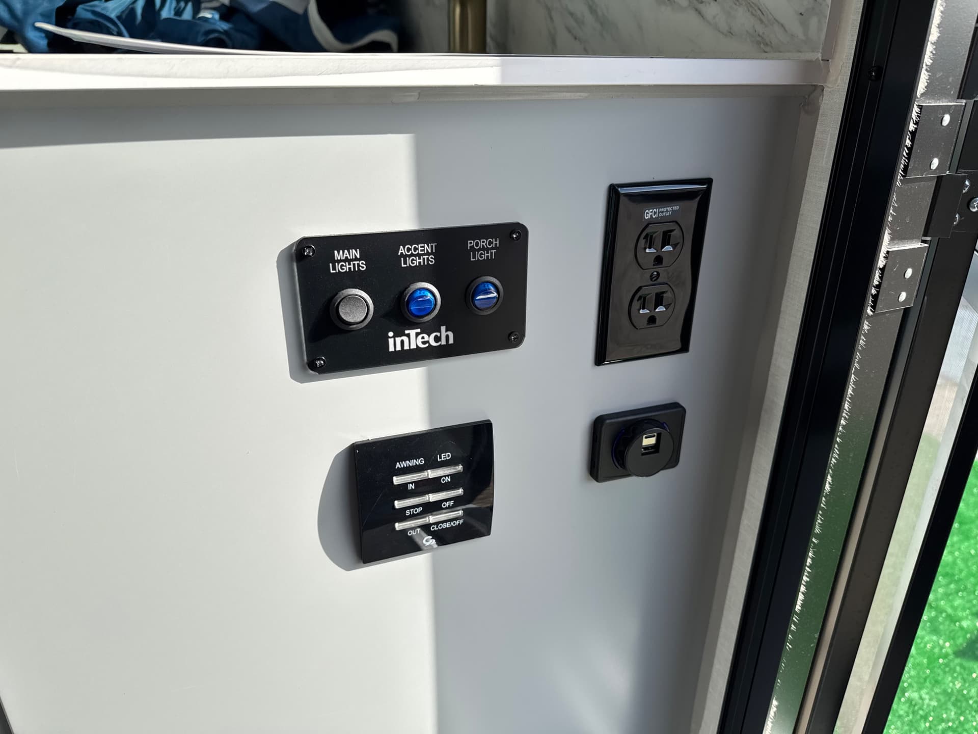 2026 inTech RV 2026 inTech RV Black Wing - thumbnail 15