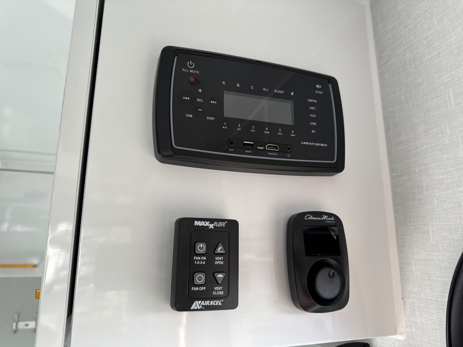 2026 inTech RV 2026 inTech RV Black Wing - thumbnail 16