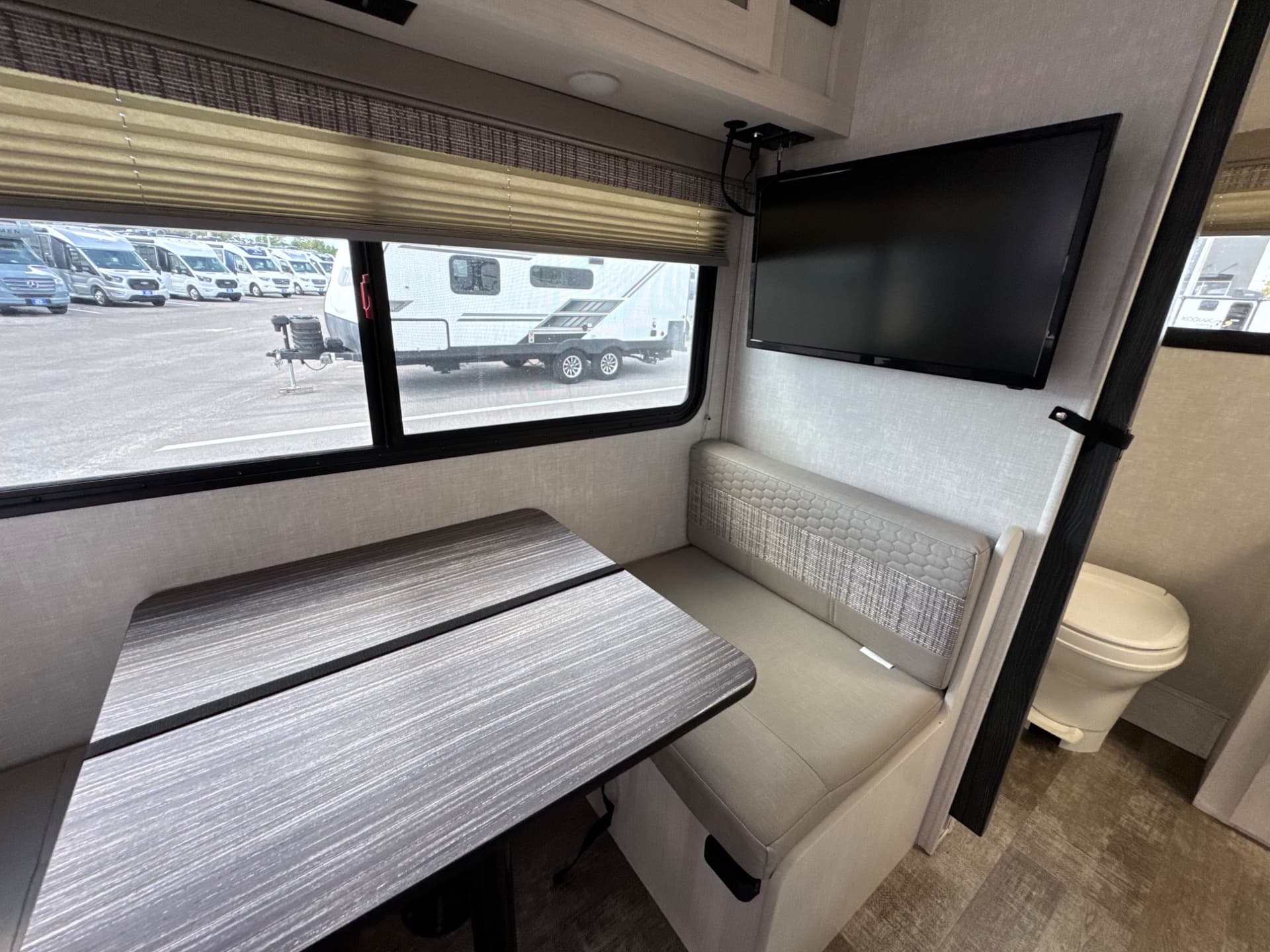 2022 Forest River 2022 Forest River R-Pod - thumbnail 14