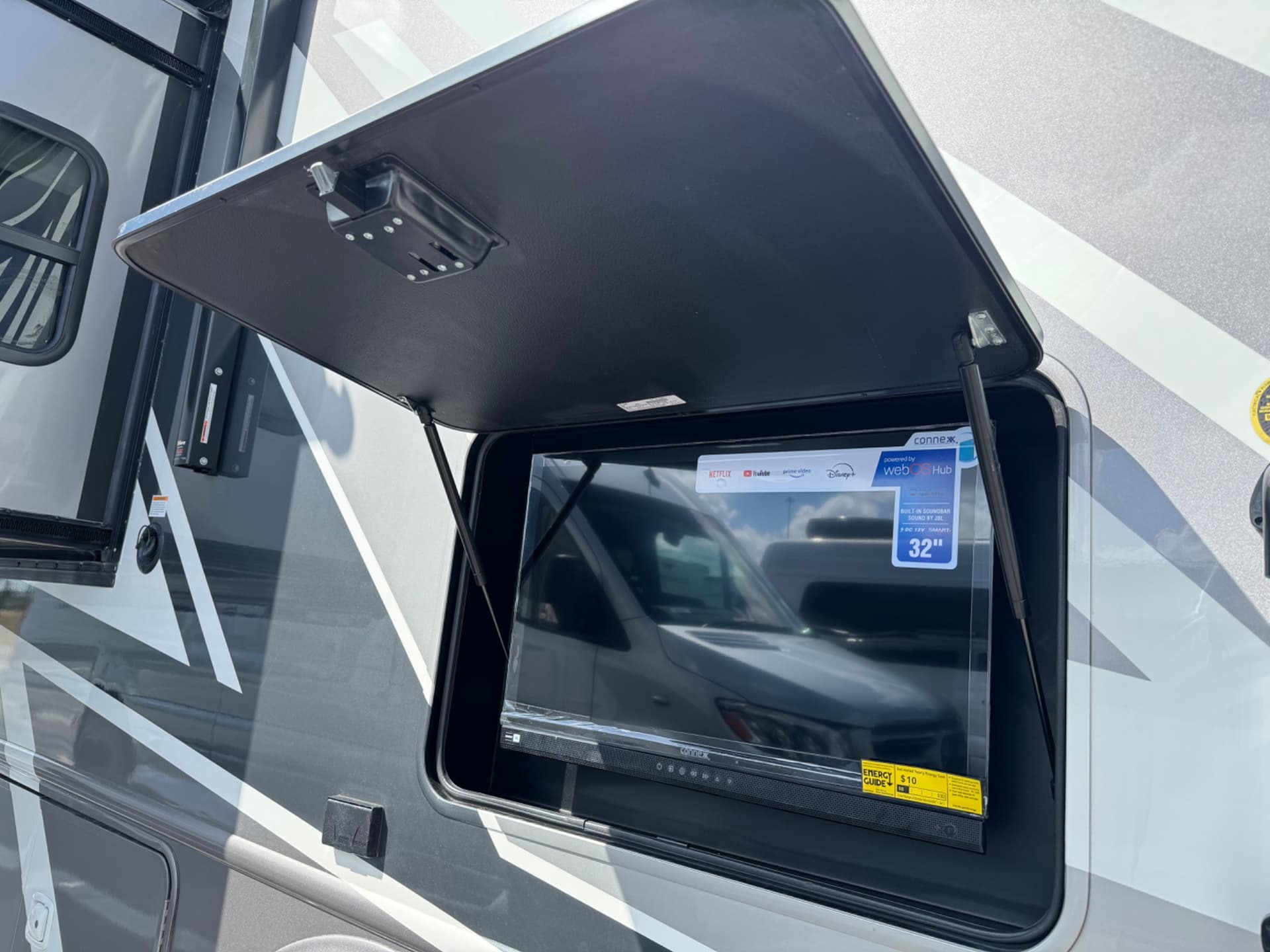 2026 Thor Motor Coach 2026 Thor Motor Coach Omni Trail - thumbnail 6