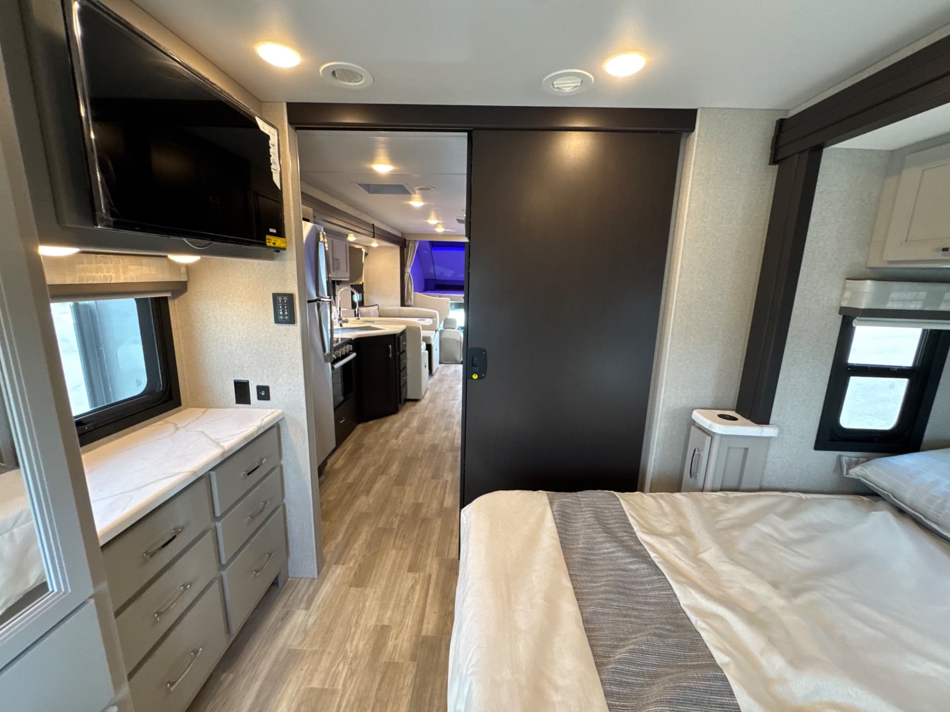 2026 Thor Motor Coach 2026 Thor Motor Coach Omni Trail - thumbnail 24