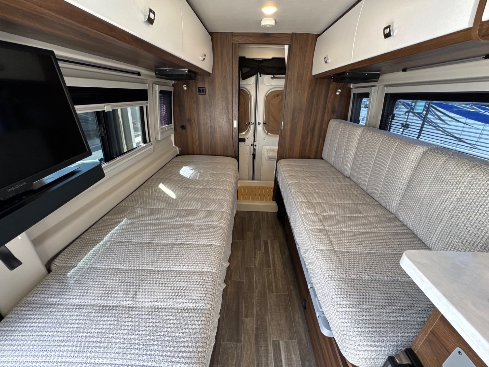 2025 Winnebago 2025 Winnebago Travato - thumbnail 15