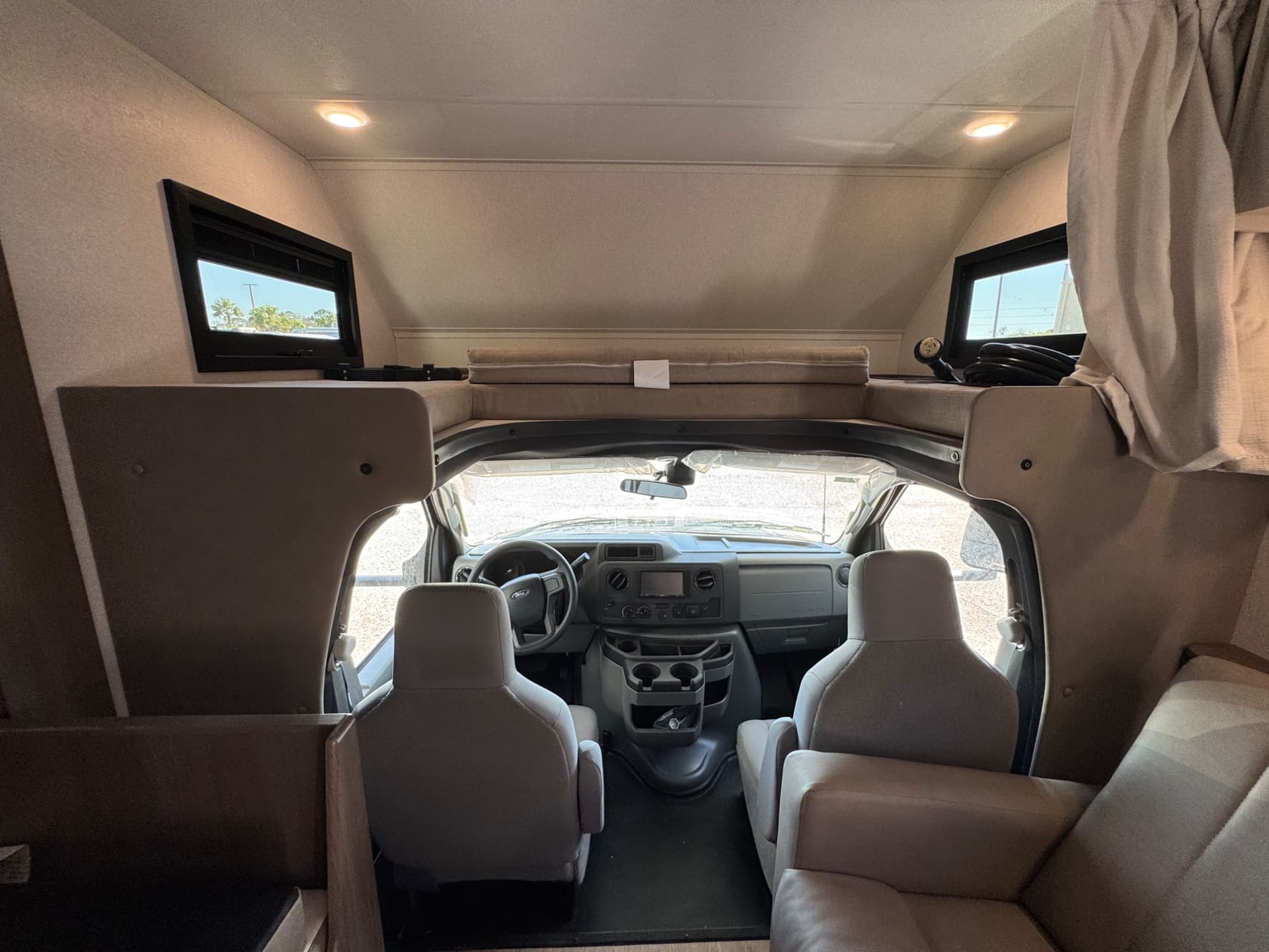 2026 East to West 2026 East to West College Avenue - thumbnail 15