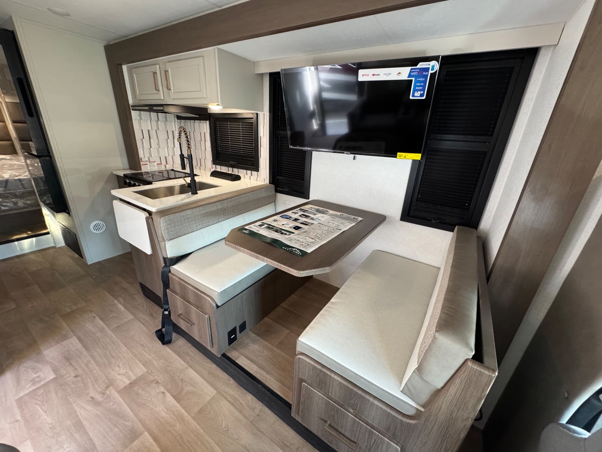 2026 East to West 2026 East to West College Avenue - thumbnail 17