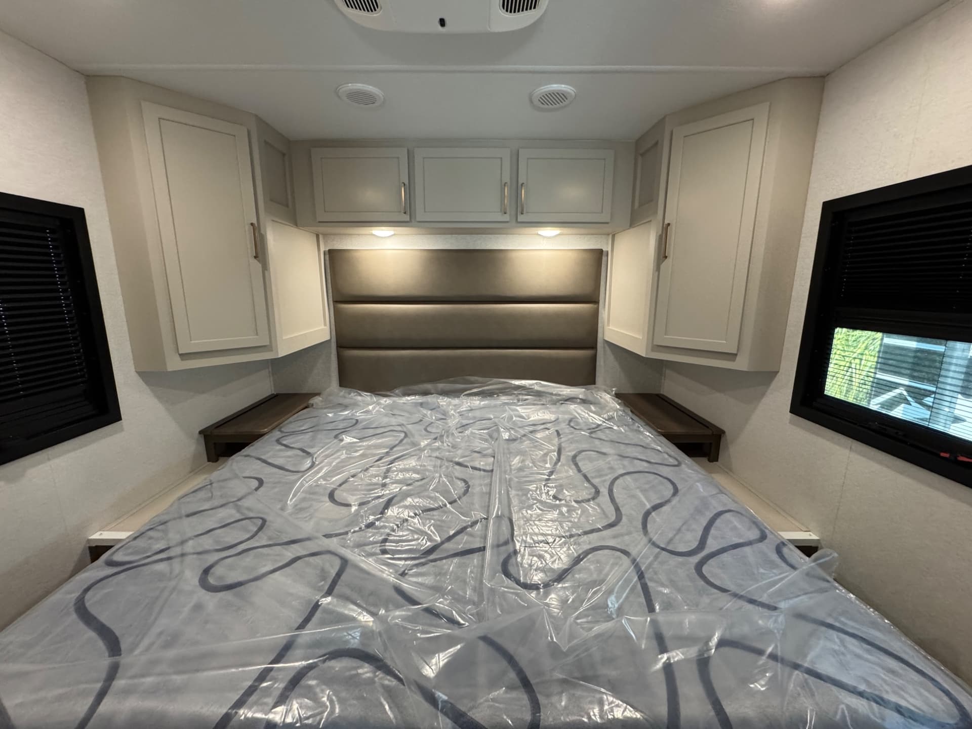 2026 East to West 2026 East to West College Avenue - thumbnail 19