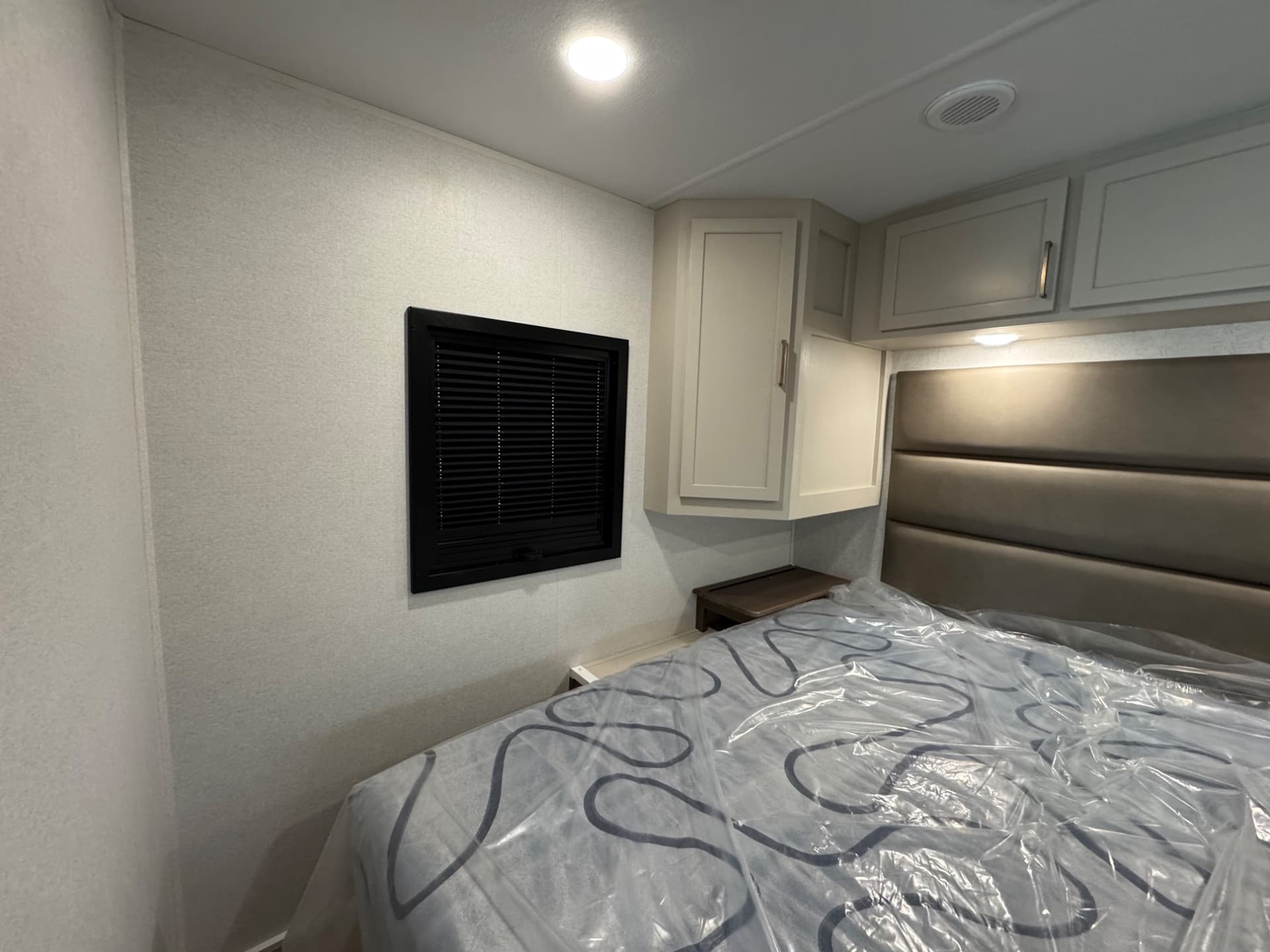 2026 East to West 2026 East to West College Avenue - thumbnail 21