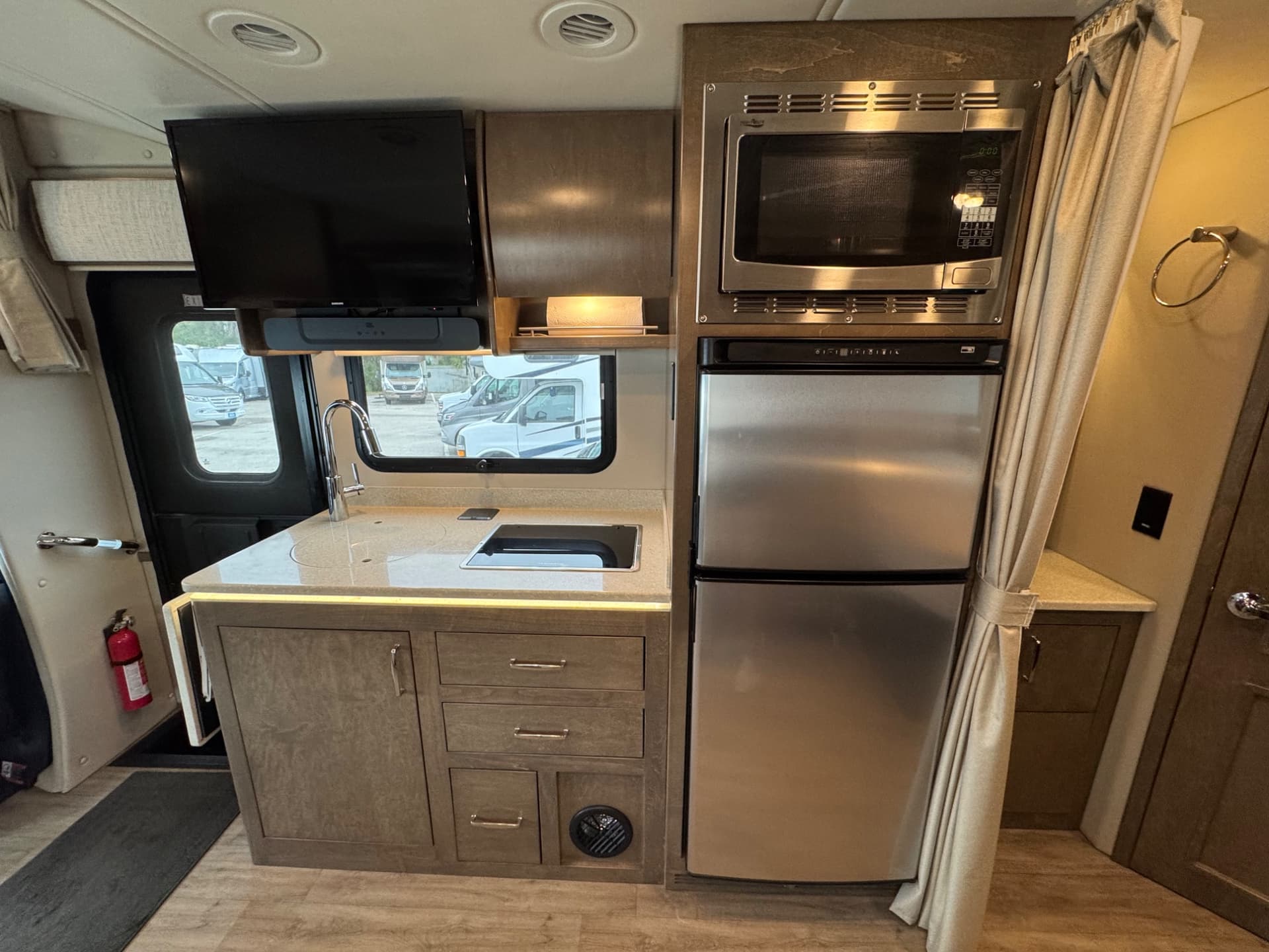 2024 Renegade RV 2024 Renegade RV Vienna - thumbnail 9