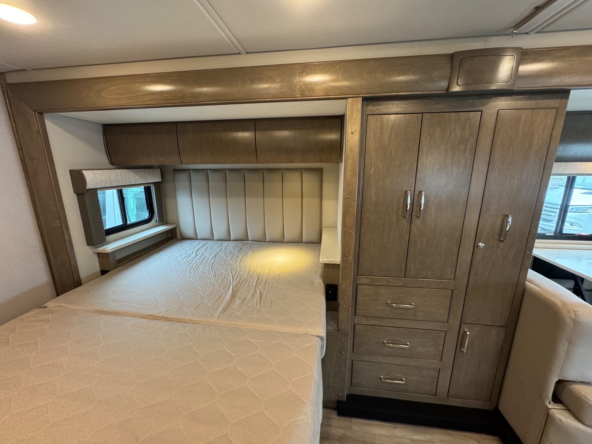 2024 Renegade RV 2024 Renegade RV Vienna - thumbnail 16