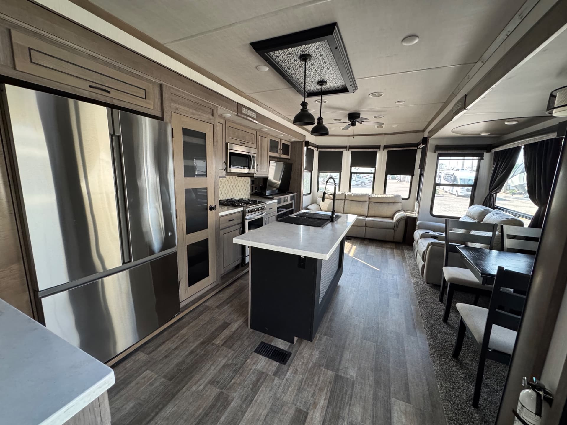 2021 Cedar Creek 2021 Cedar Creek FOREST RIVER - thumbnail 5