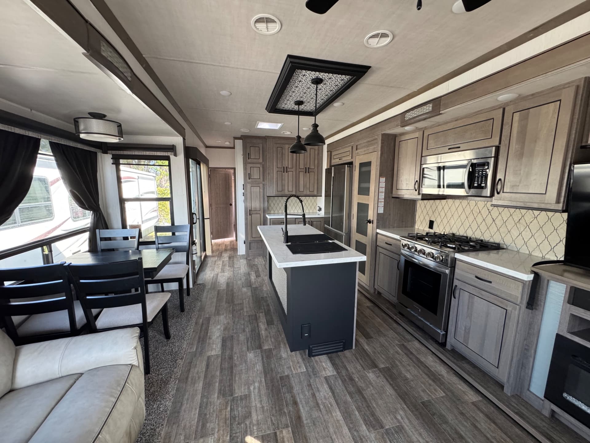 2021 Cedar Creek 2021 Cedar Creek FOREST RIVER - thumbnail 6