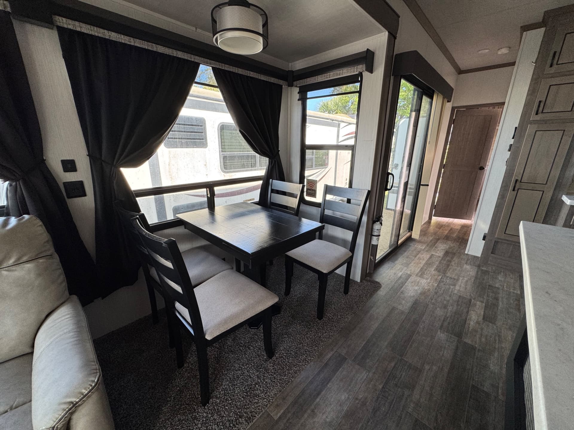 2021 Cedar Creek 2021 Cedar Creek FOREST RIVER - thumbnail 16