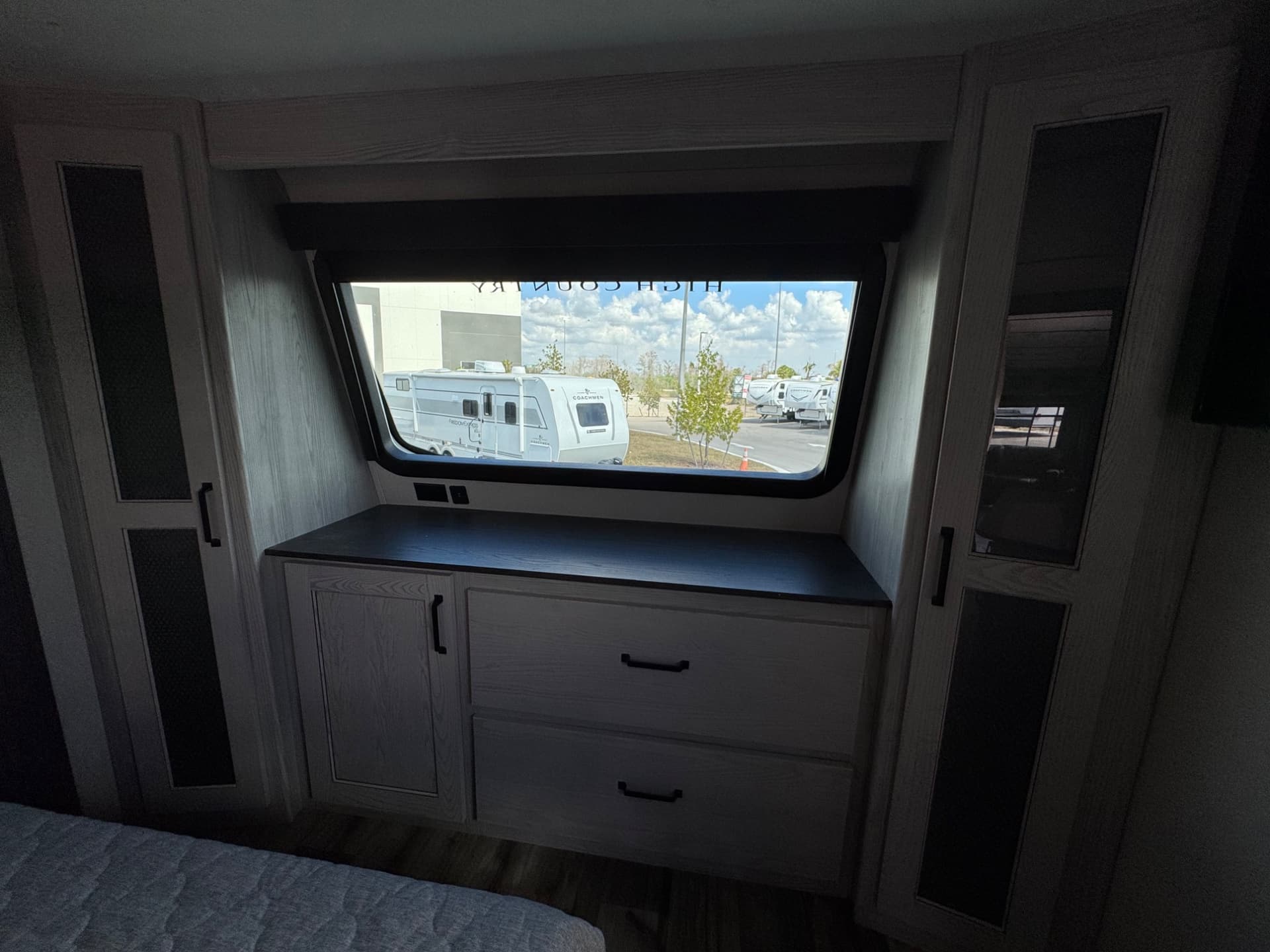 2022 Keystone 2022 Keystone Montana High Country - thumbnail 21