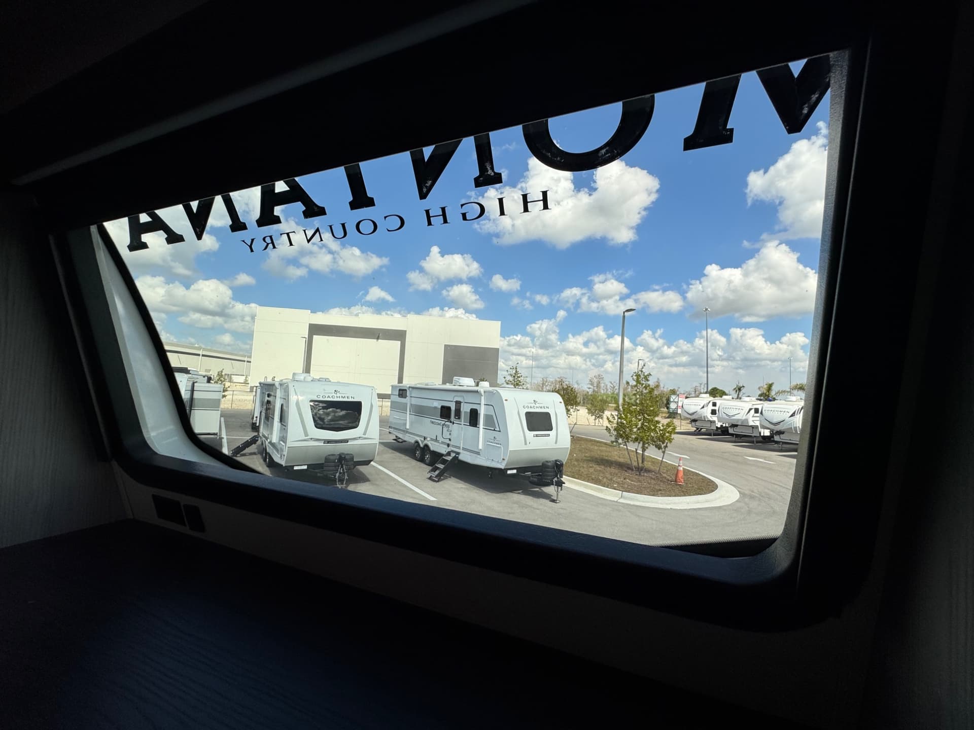 2022 Keystone 2022 Keystone Montana High Country - thumbnail 22