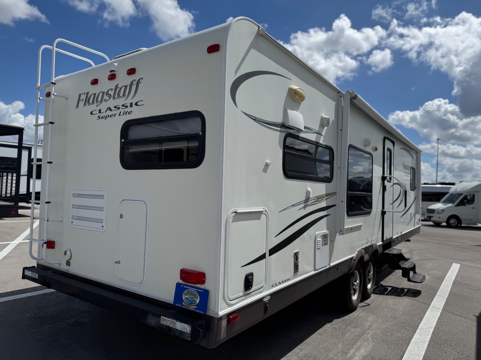 2014 Forest River 2014 Forest River Flagstaff Classic Super Lite - thumbnail 4