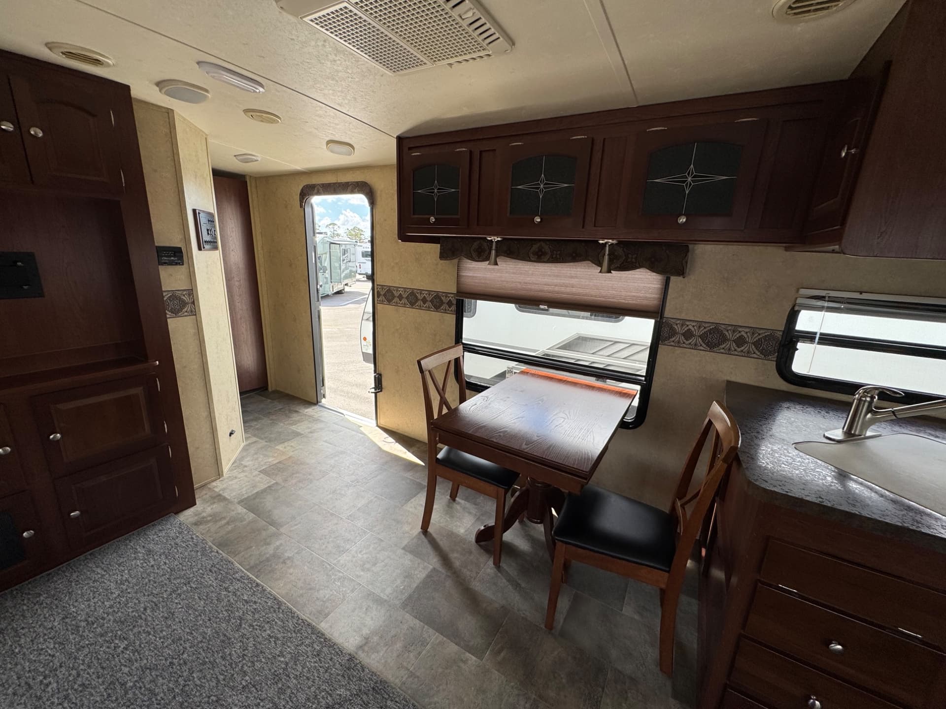 2014 Forest River 2014 Forest River Flagstaff Classic Super Lite - thumbnail 12