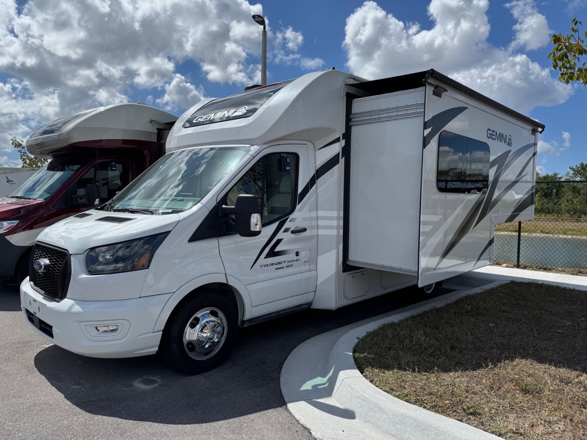 2025 Thor Motor Coach 2025 Thor Motor Coach Gemini - thumbnail 2