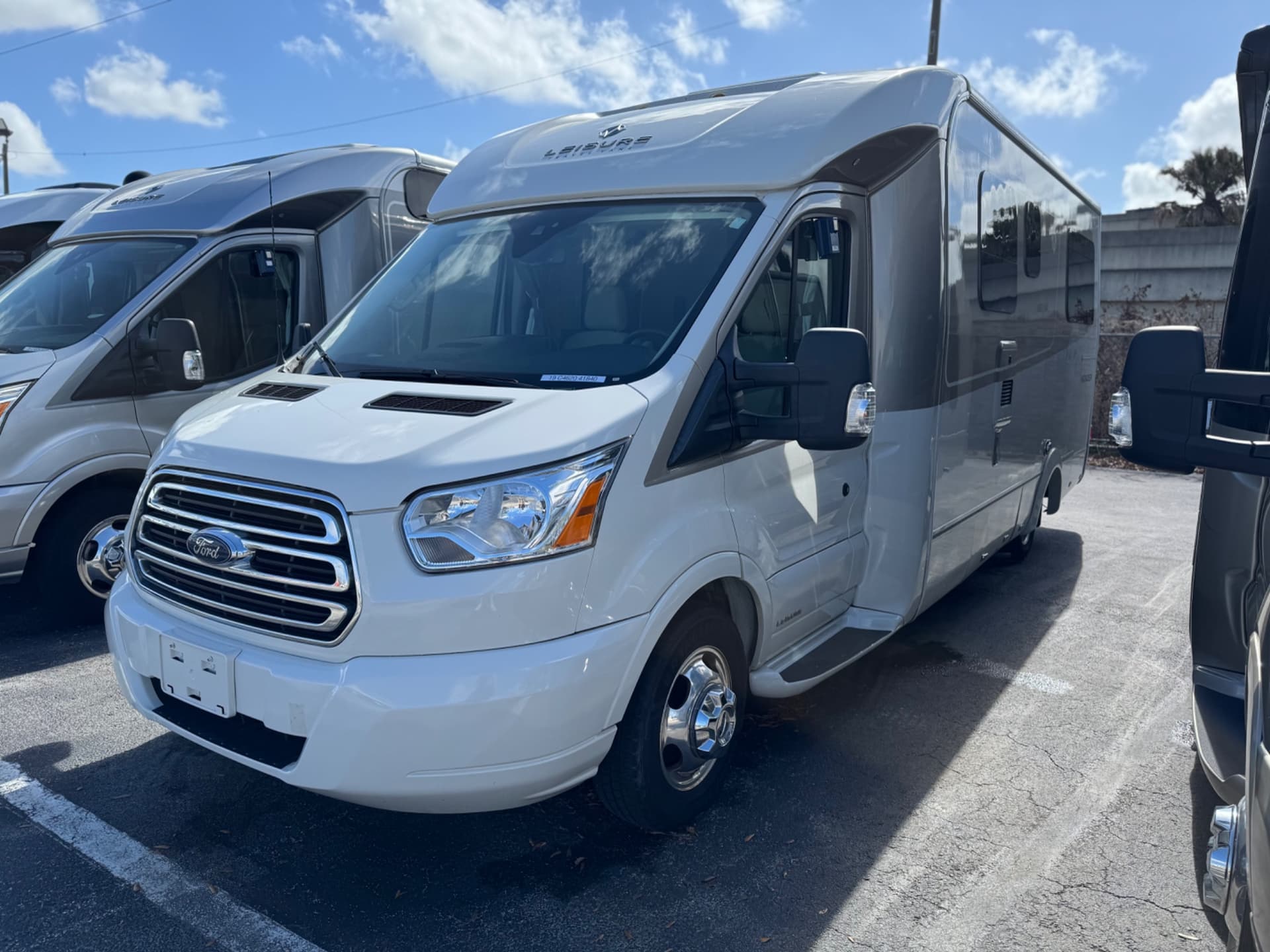 2019 Leisure Travel Vans 2019 Leisure Travel Vans Wonder - thumbnail 3