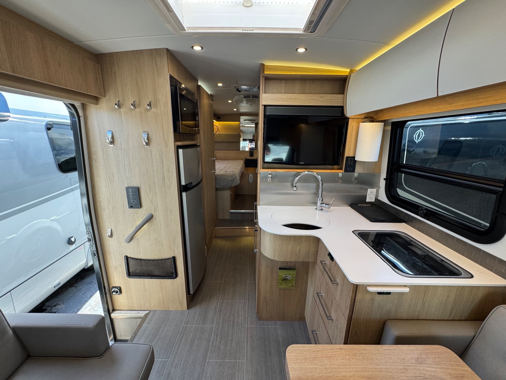 2019 Leisure Travel Vans 2019 Leisure Travel Vans Wonder - thumbnail 7