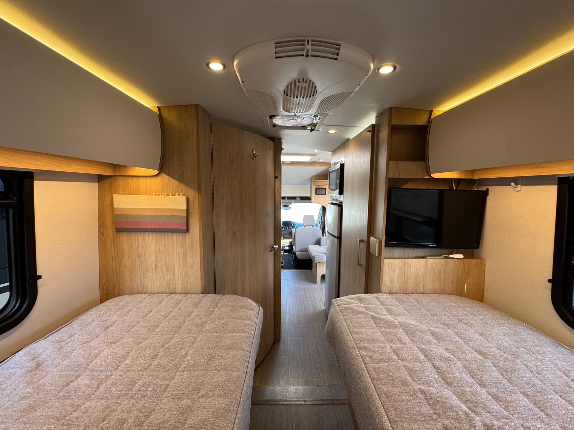 2019 Leisure Travel Vans 2019 Leisure Travel Vans Wonder - thumbnail 17