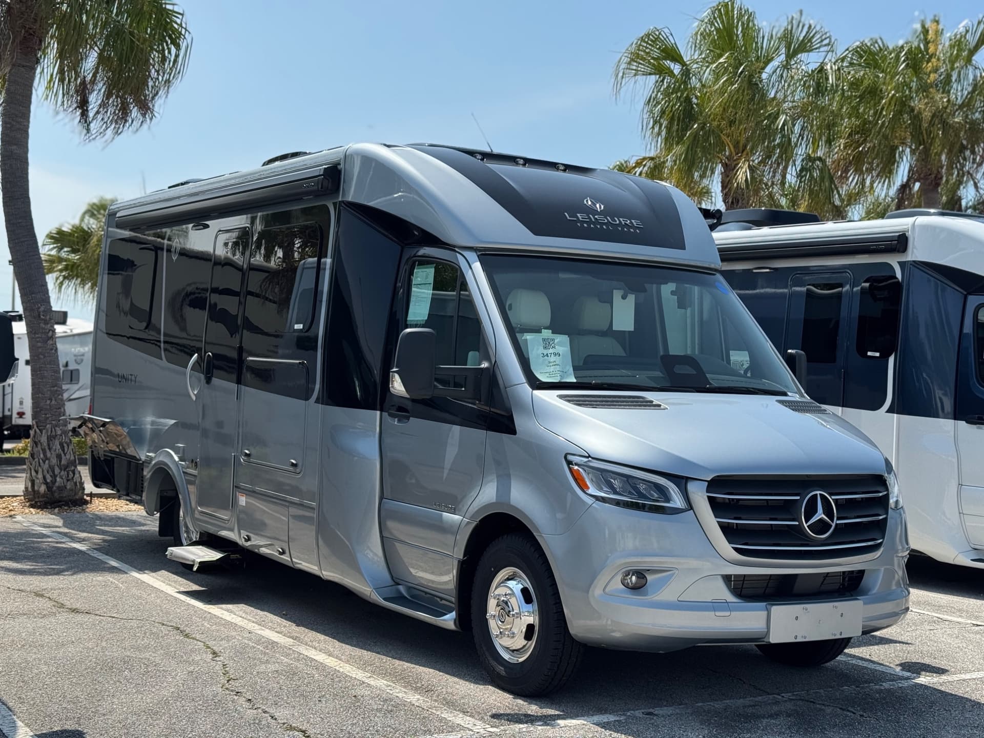 2026 Leisure Travel Vans Unity 24MBL