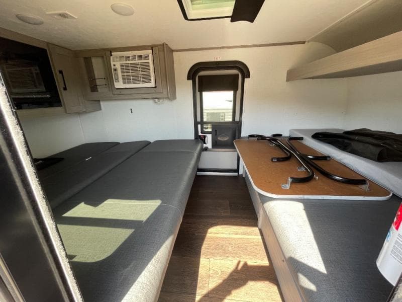 2024 Dutchmen 2024 Dutchmen Coleman - thumbnail 6