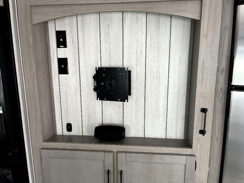 2023 Dutchmen 2023 Dutchmen Kodiak Ultimate - thumbnail 23