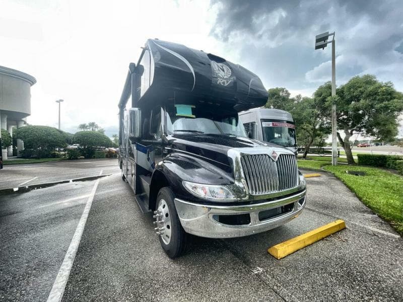 2023 Nexus RV Triumph 30TSC