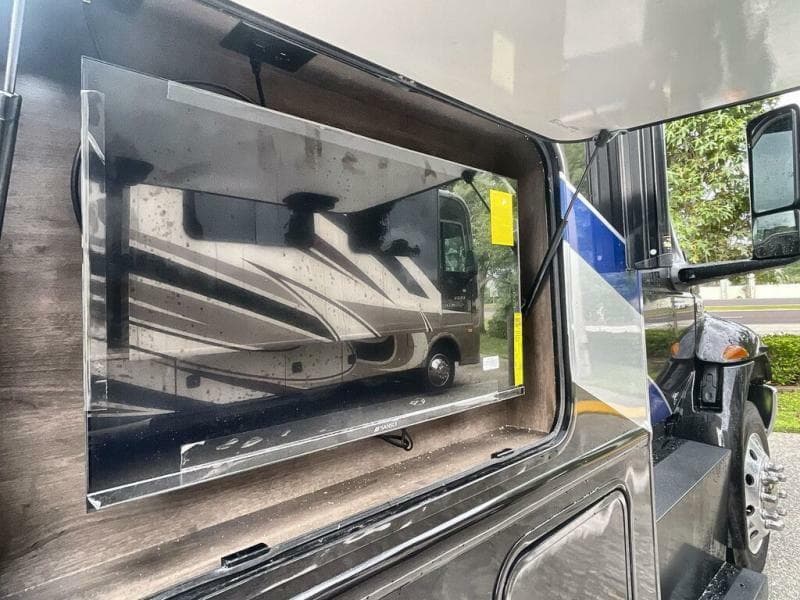 2023 Nexus RV 2023 Nexus RV Triumph - thumbnail 11