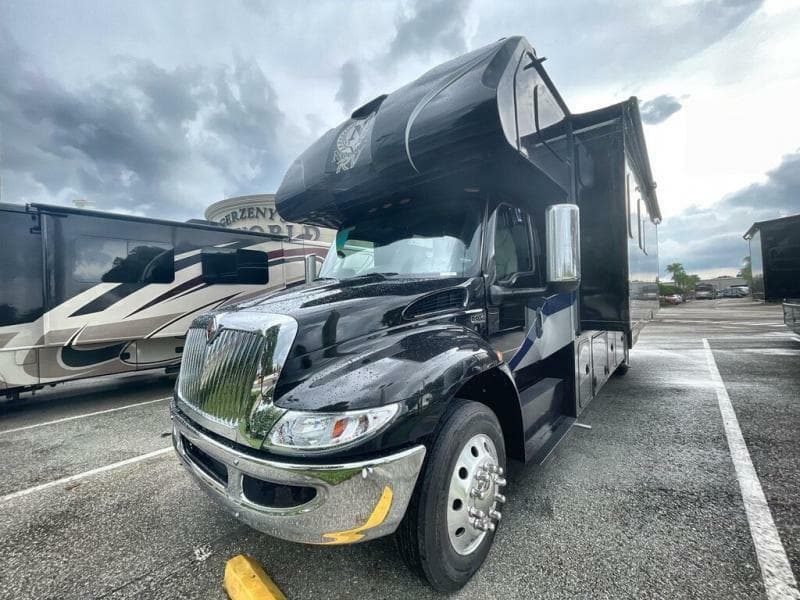 2023 Nexus RV 2023 Nexus RV Triumph - thumbnail 4