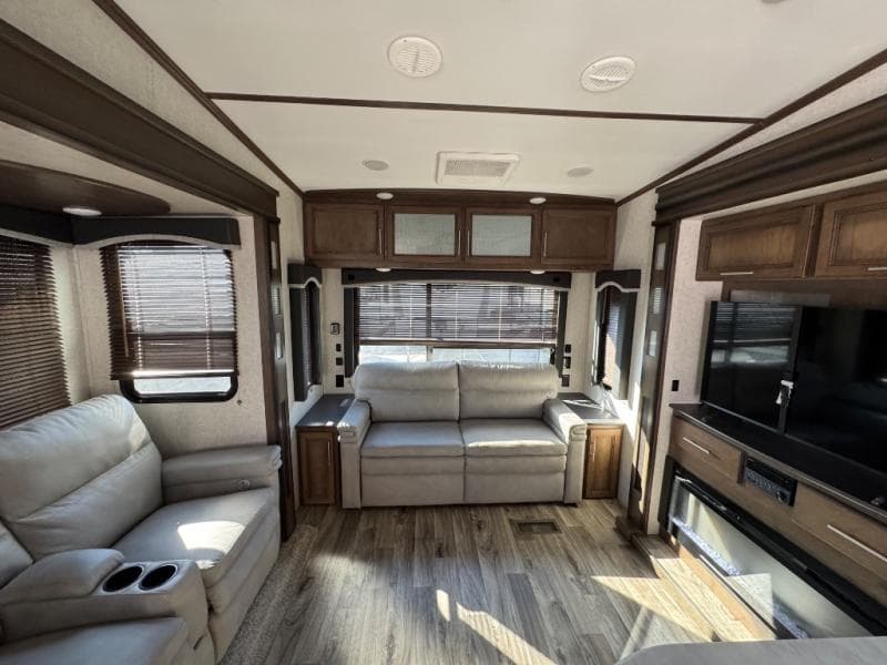 2020 Keystone RV 2020 Keystone RV Cougar - thumbnail 13