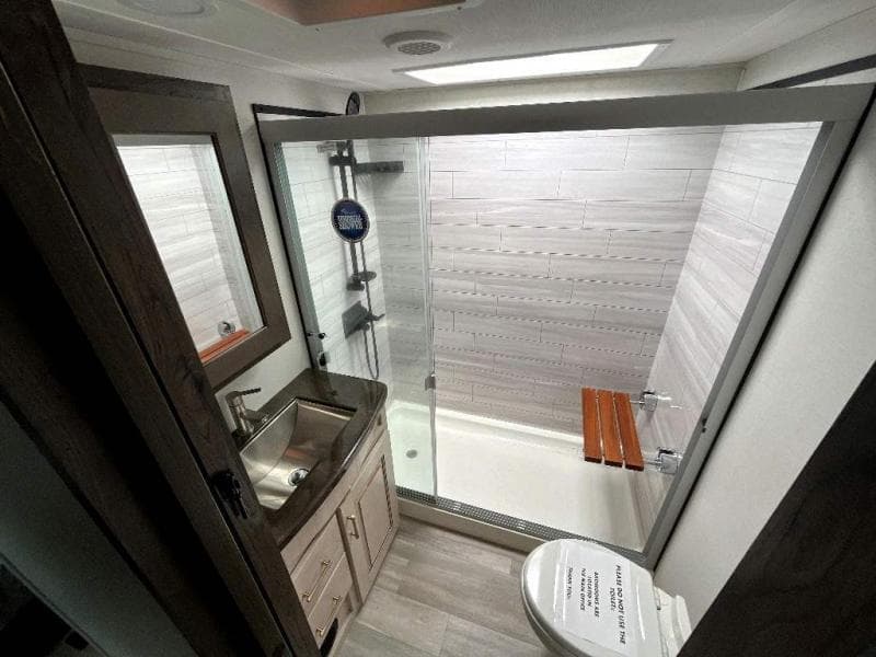 2022 Alliance RV 2022 Alliance RV Paradigm - thumbnail 28