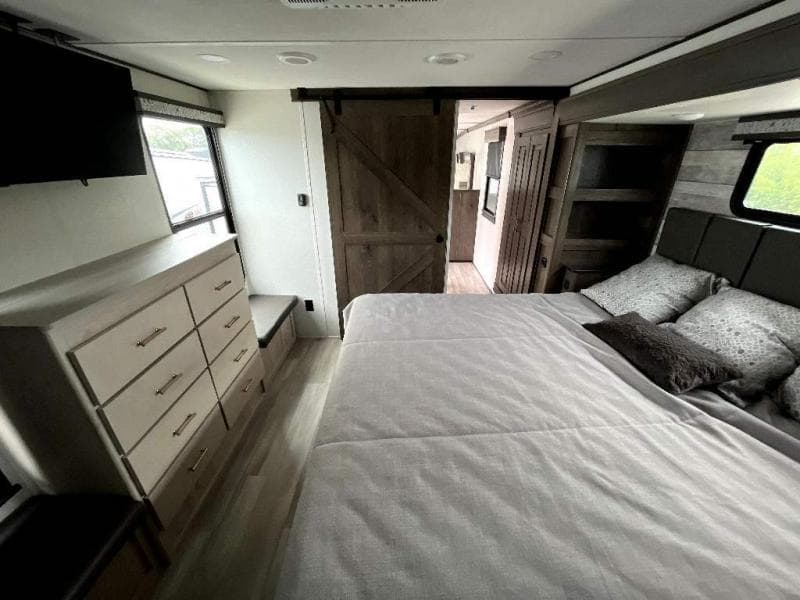 2022 Alliance RV 2022 Alliance RV Paradigm - thumbnail 30