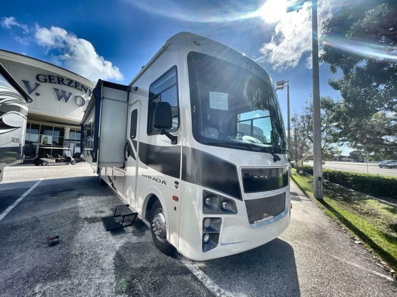 2023 Coachmen Mirada 35OS