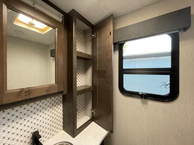 2023 Coachmen 2023 Coachmen Mirada - thumbnail 31