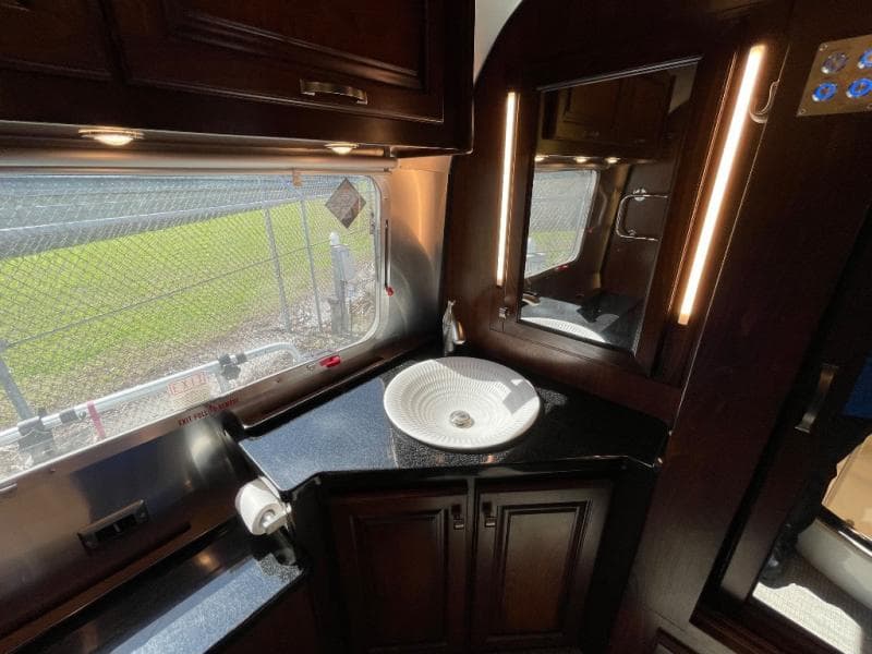 2019 Airstream 2019 Airstream Classic - thumbnail 31