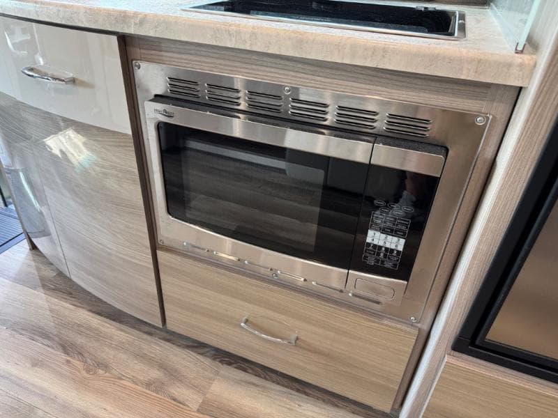 2020 Thor Motor Coach 2020 Thor Motor Coach Tiburon - thumbnail 13